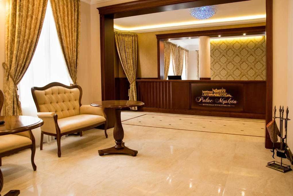 Palac Mysleta Uzdowo المظهر الخارجي الصورة